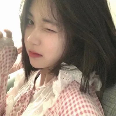 忧郁小女孩